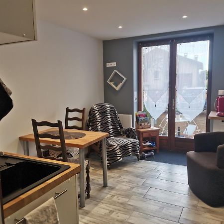 Le Pommiers Apartamento Exterior foto