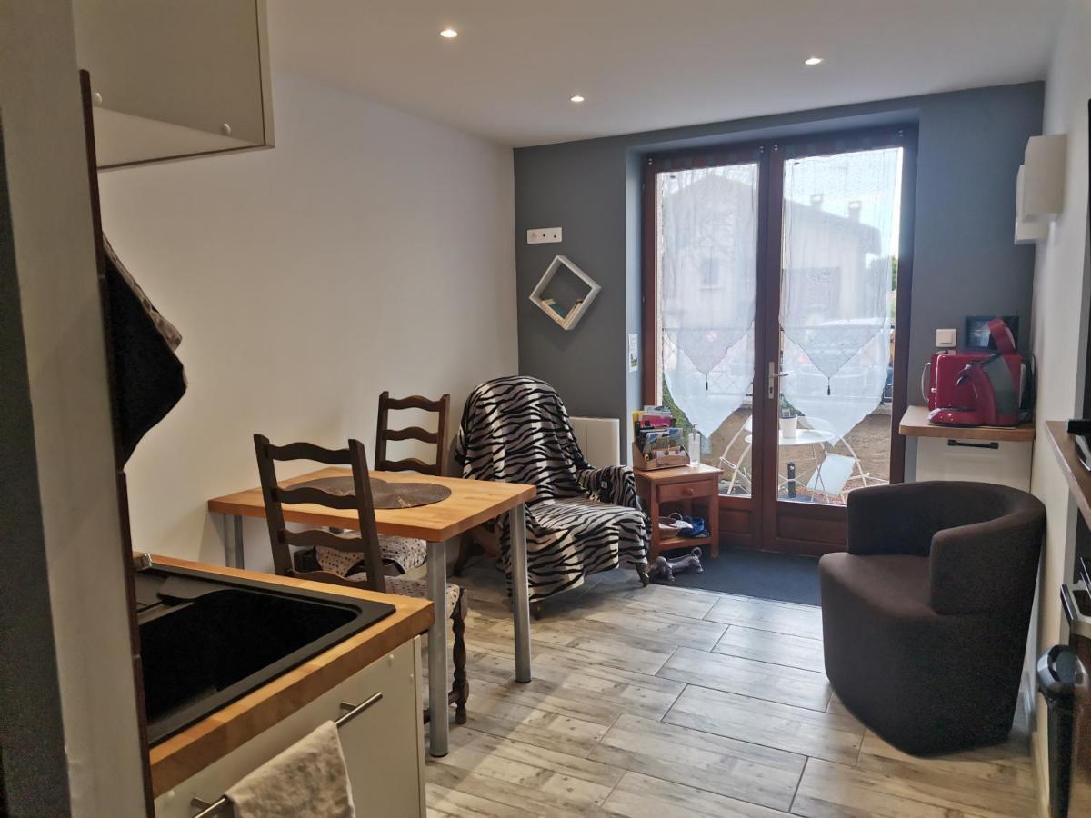 Le Pommiers Apartamento Exterior foto