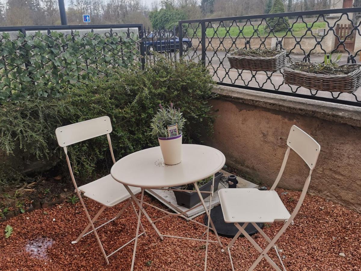 Le Pommiers Apartamento Exterior foto